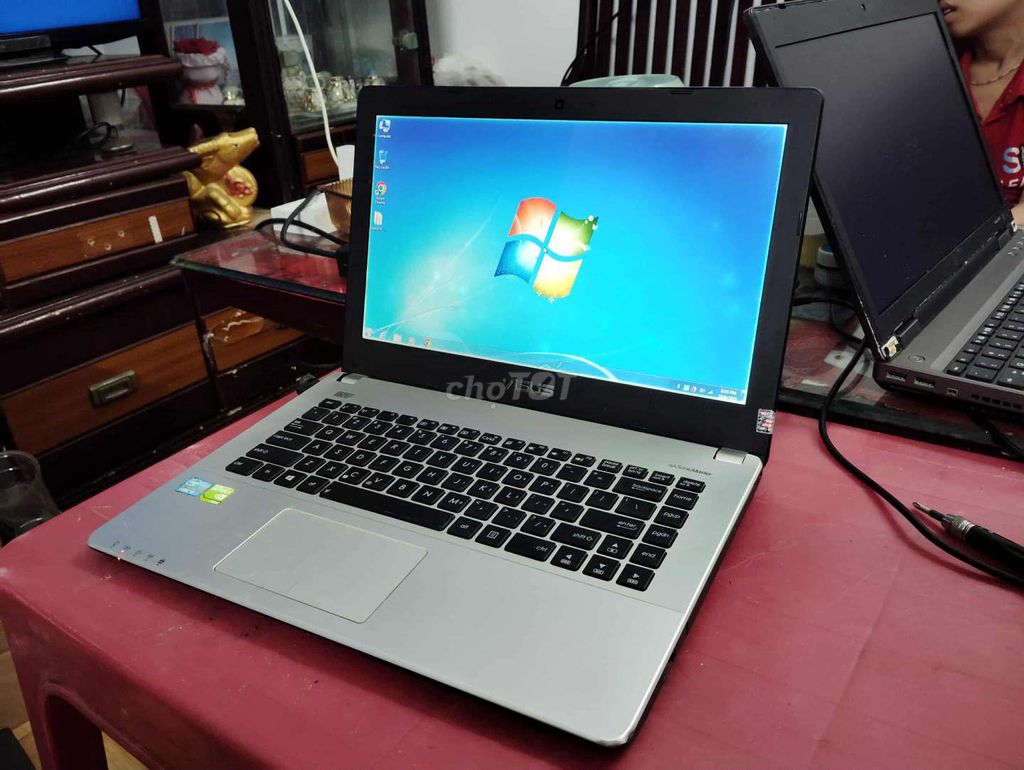 Asus X450C i3 - Card rời, ngoại hình 89% chạy mượt. Mua bán Laptop tại Quận Kiến An Hải Phòng được đăng bởi Hoàng Cường hình 1