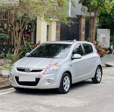 Hyundai i20 1.4 AT 2012 - 245 Triệu. Mua bán Ô tô tại Quận Long Biên Hà Nội được đăng bởi Nguyễn Văn Thiện