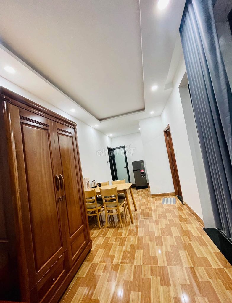 Cho thuê căn hộ studio 30m2, có ban công, khu Nam Việt Á