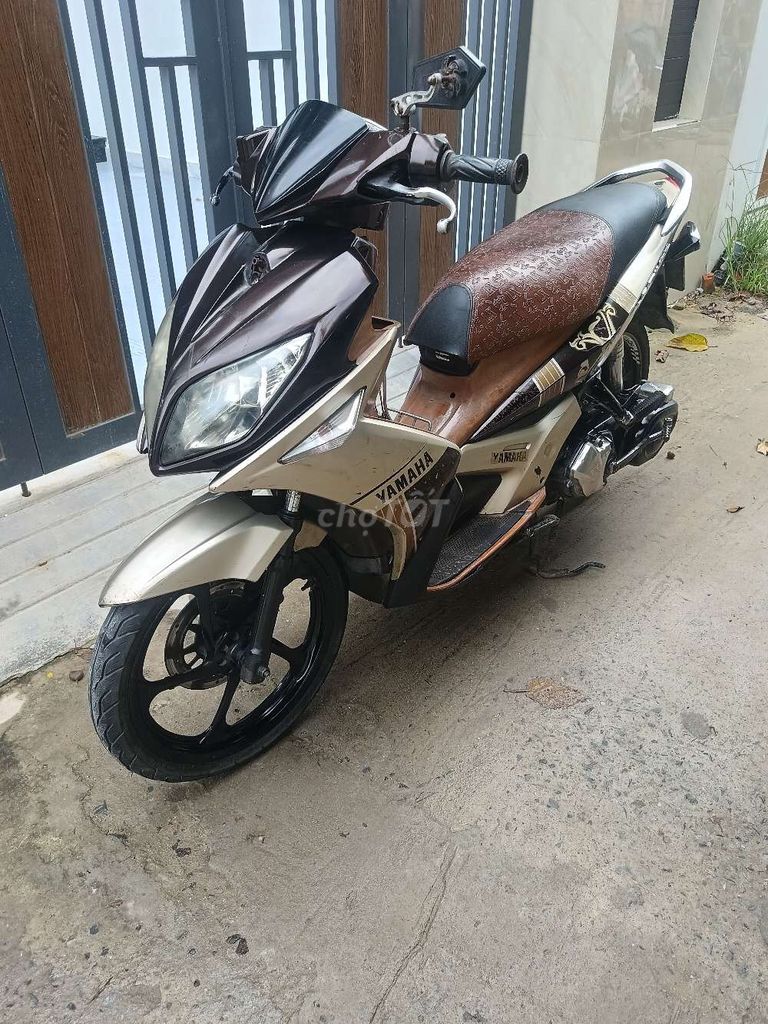 Yamaha Nouvo LX, коричнево-золотой