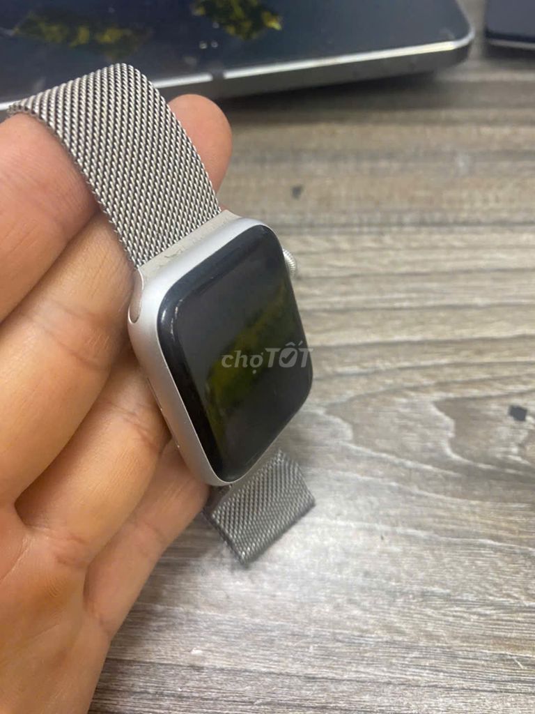 Apple watch series 5  - 44MM  giá 2,5tr