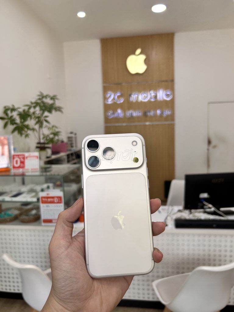 iPhone 17 Pro Max Trắng Keng Chính Hãng. Mua bán Điện thoại tại Quận Thanh Khê Đà Nẵng được đăng bởi 2C MOBILE hình 1