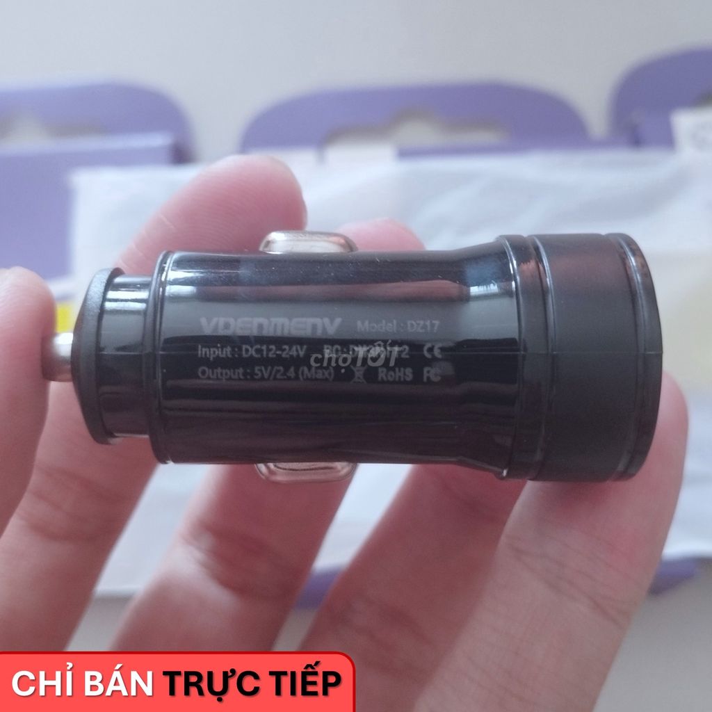 Tẩu Sạc Nhanh 2.4A Cho Ô Tô VDENMENV Như Mới