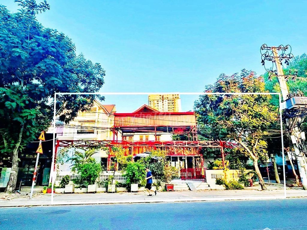 Cho Thuê Biệt Thự 19x20m đường Nguyễn Văn Hưởng, Thảo Điền, Thủ Đức.