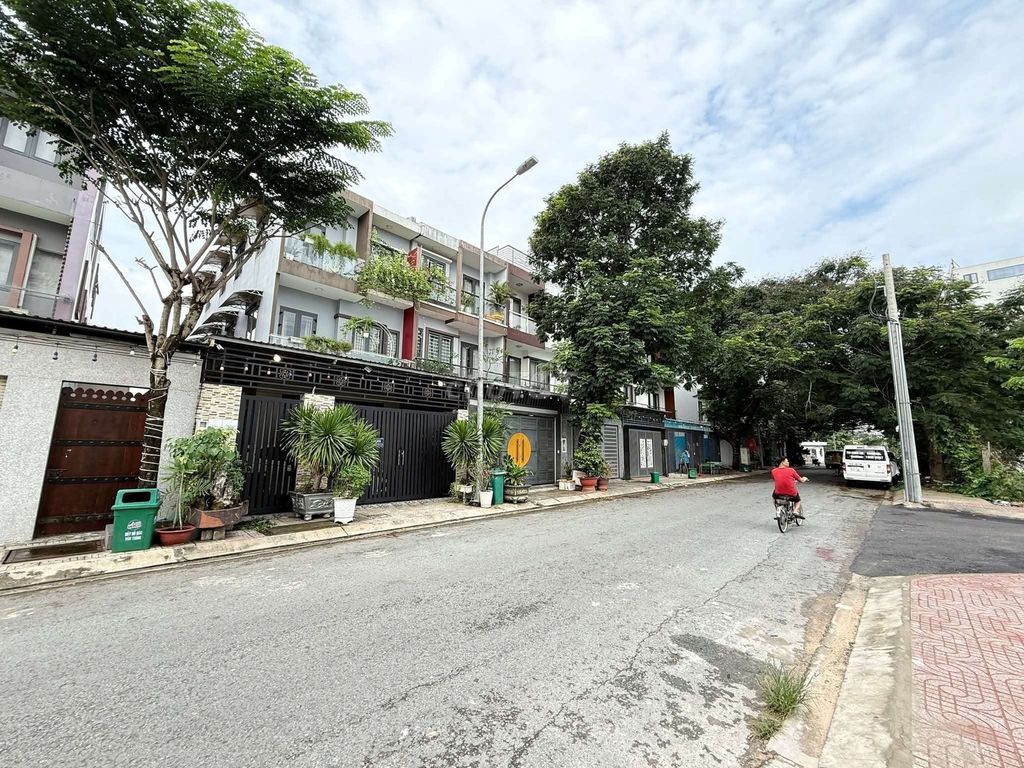 Mấy Lô đất Ngang 5m Hẻm 12m KDC Hà Đô river side Lê Thị Riêng