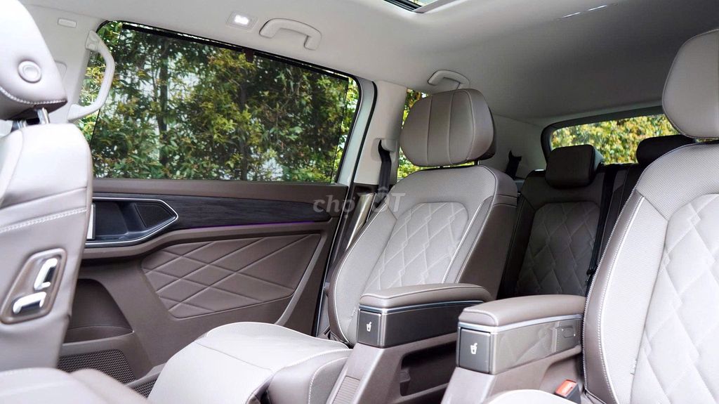 Volkswagen Viloran Lurury MPV đẳng cấp-sang trọng. Mua bán Ô tô tại Quận 5 Tp Hồ Chí Minh được đăng bởi Thành Tài Volkswagen Sài Gòn hình 12