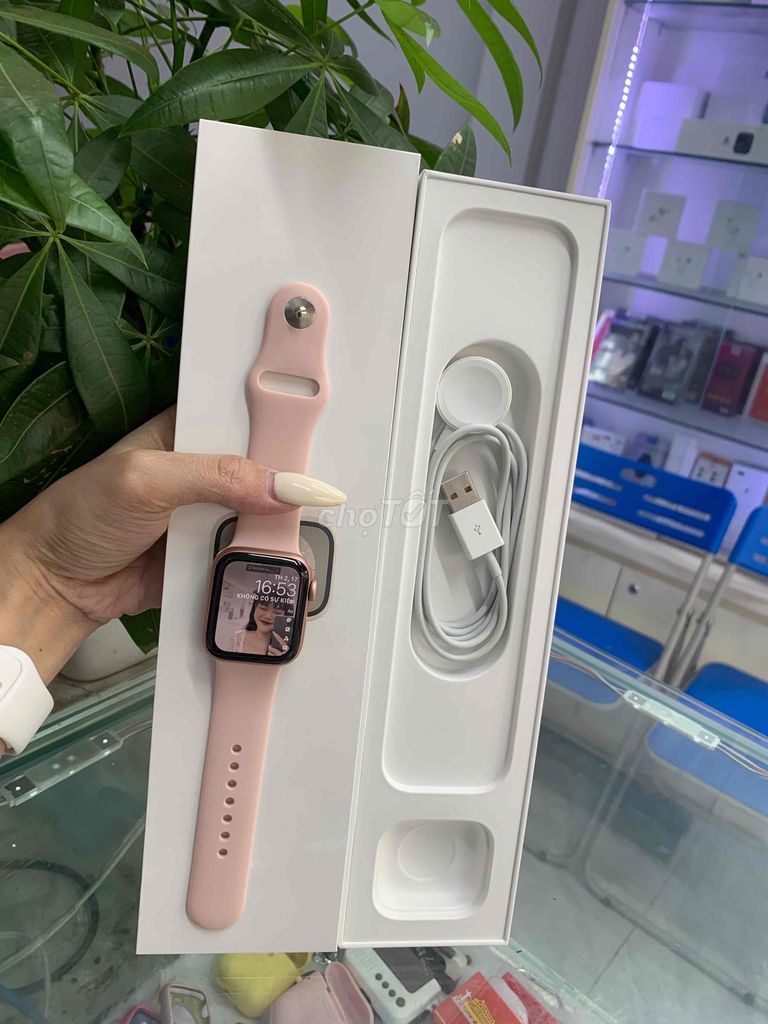 applewatch s4.40lte nhom hồng keng pin 100