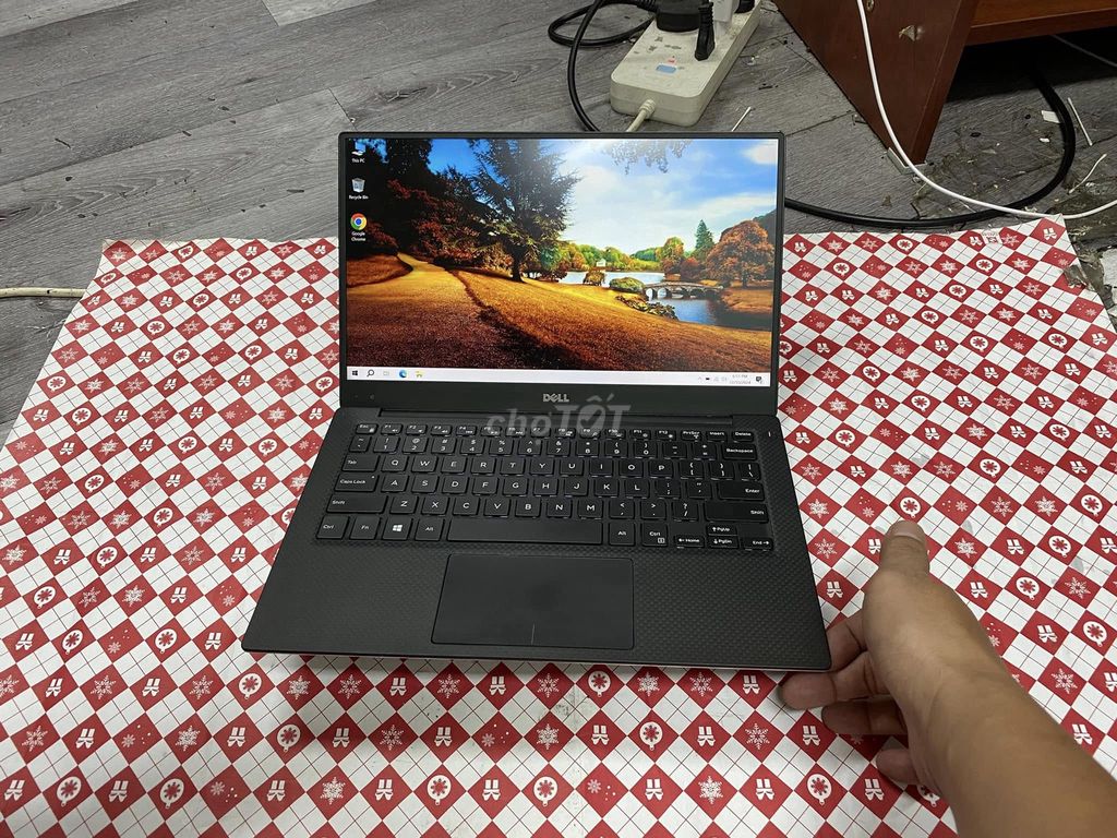 Dell xps 13 9350..i5-6200u-8g-256g-13in full viền