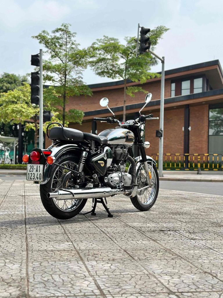 Royal Enfield Classic 500 ABS. Mua bán Xe máy tại Quận Cầu Giấy Hà Nội được đăng bởi Tuấn Việt Motor hình 2