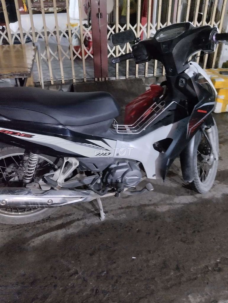 Honda Wave RSX 110 Trắng đen. Mua bán Xe máy tại Quận Bình Tân Tp Hồ Chí Minh được đăng bởi Tên chưa cung cấp hình 3