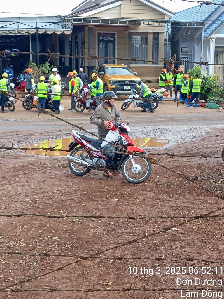 Cần 1 thợ và 1phụ làm việc lâu dài. Lương tuần.