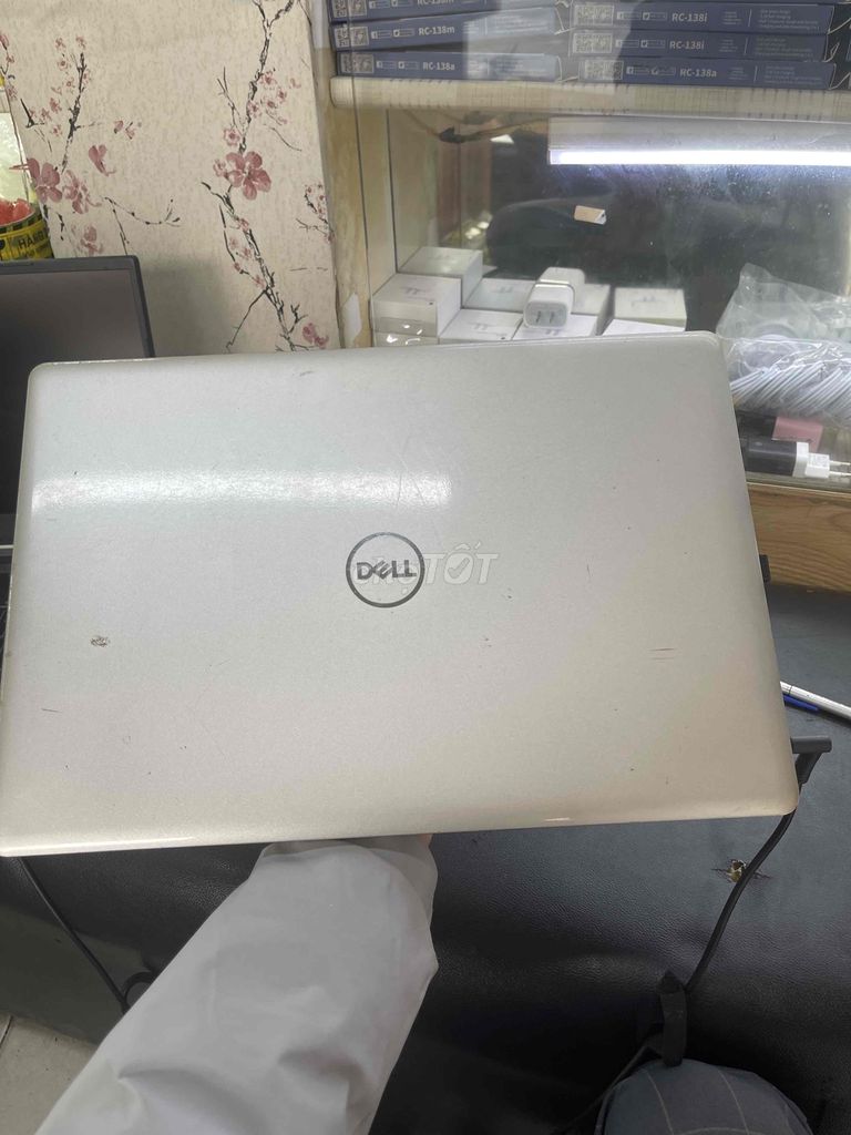 Dell Inspiron 15 5570 4GB RAM 256GB SSD