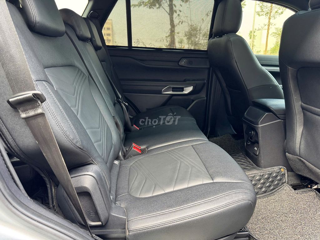 Ford Everest 4x2 Titanium 2022. Mua bán Ô tô tại Quận Long Biên Hà Nội được đăng bởi PHÚC LÂM  AUTO hình 17