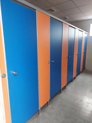 Vách ngăn nhà vệ sinh. Mua bán Thiết bị vệ sinh, nhà tắm tại Huyện Hóc Môn Tp Hồ Chí Minh được đăng bởi Vách ngăn nhà vệ sinh Compact HPL