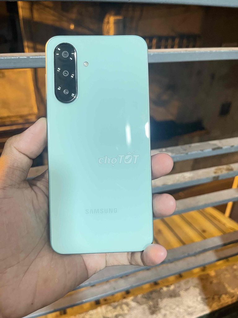 Samsung Galaxy A26 5G 256GB Xanh. Mua bán Điện thoại tại Quận Bình Thạnh Tp Hồ Chí Minh được đăng bởi Nguyễn hình 1