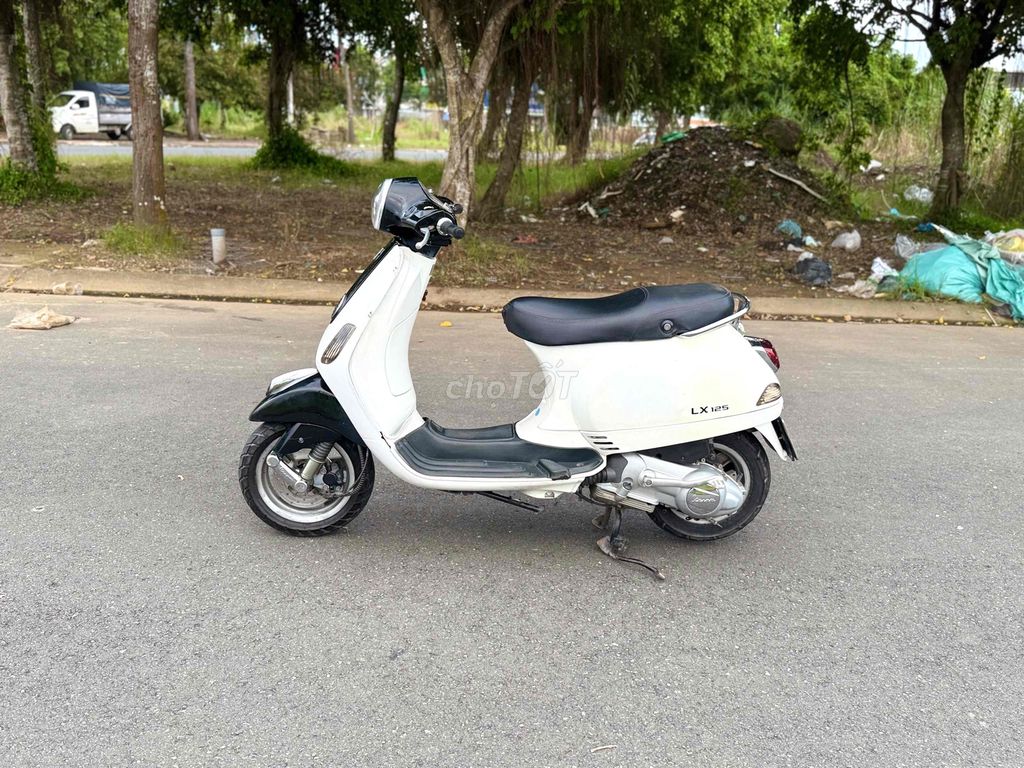 -Piaggio Vespa Lx 125 Xe Nhập Ý,Máy Êm Ngon. Mua bán Xe máy tại Huyện Phong Điền Cần Thơ được đăng bởi Danh Hà hình 4