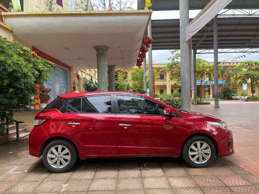 Gia đình cần bán xe Toyota Yarit 1.3G sx 2015
