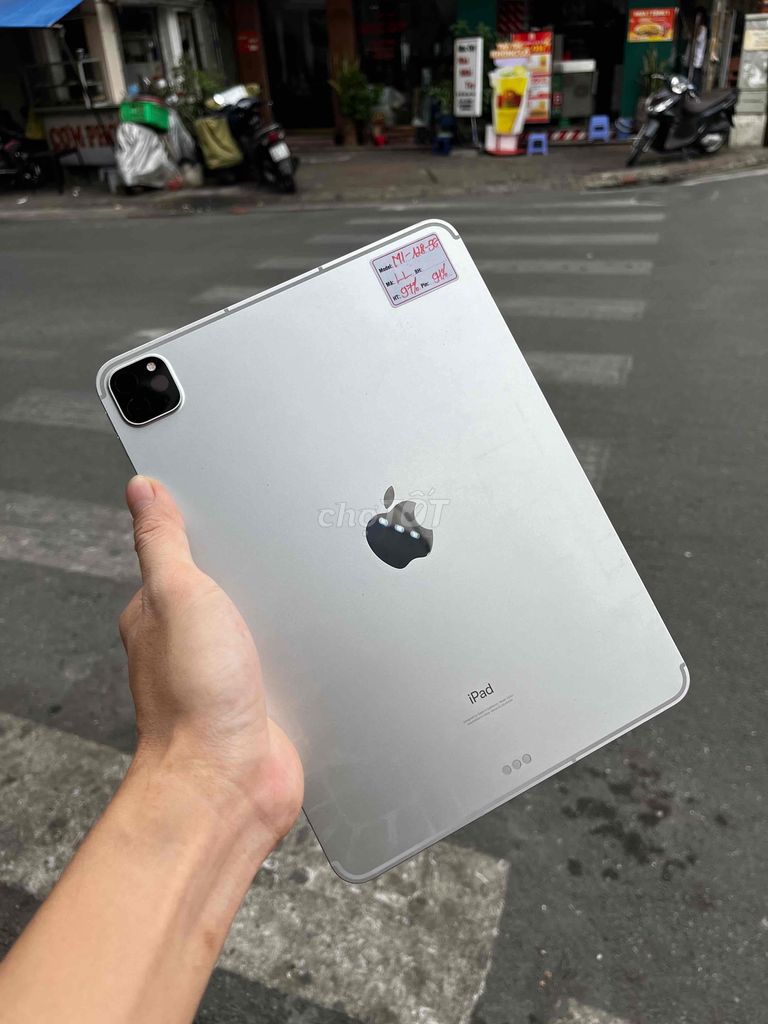 ipad proM1-11inch 4G Wifi 128gb silver