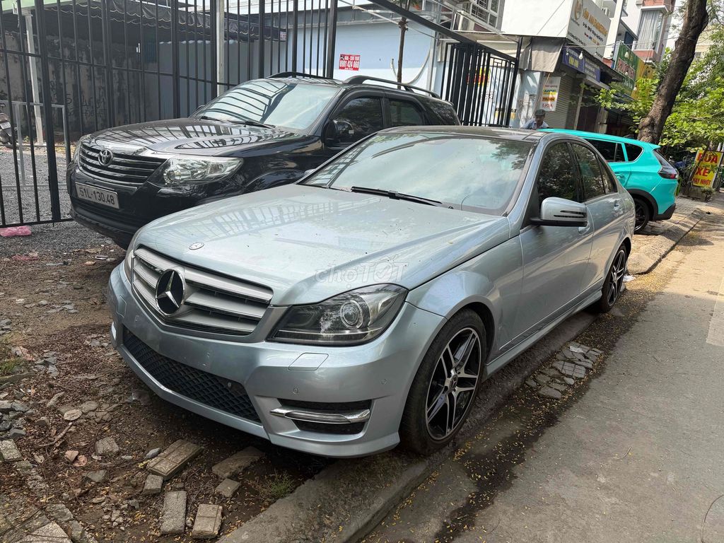 Mercedes-Benz C300 AMG 2013 Bạc 154284 km. Mua bán Ô tô tại Quận 7 Tp Hồ Chí Minh được đăng bởi Tuan hình 1