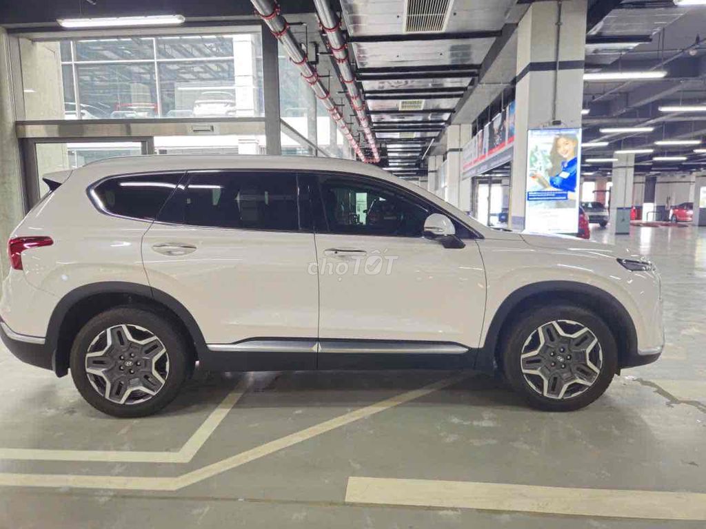Hyundai Santa Fe 2024 Cao cấp 2.2L HTRAC - 13000 k. Mua bán Ô tô tại Quận Cầu Giấy Hà Nội được đăng bởi MR tuyền hình 1