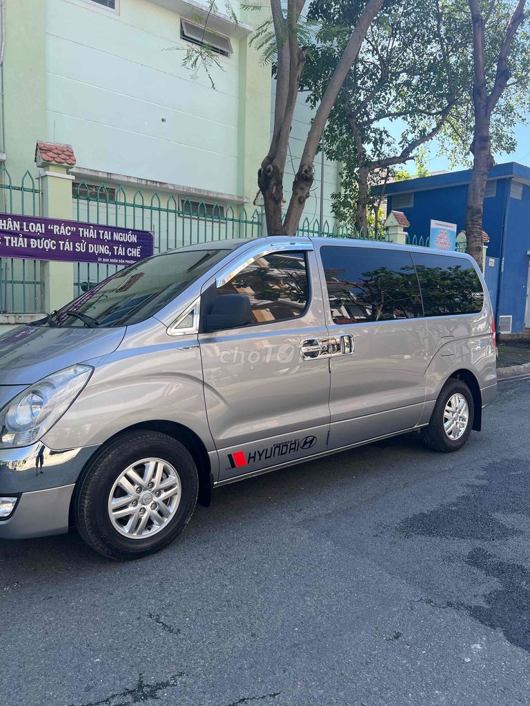 Hyundai Grand Starex 2017 - 106000 km. Mua bán Ô tô tại Quận Bình Tân Tp Hồ Chí Minh được đăng bởi Chánh hình 3