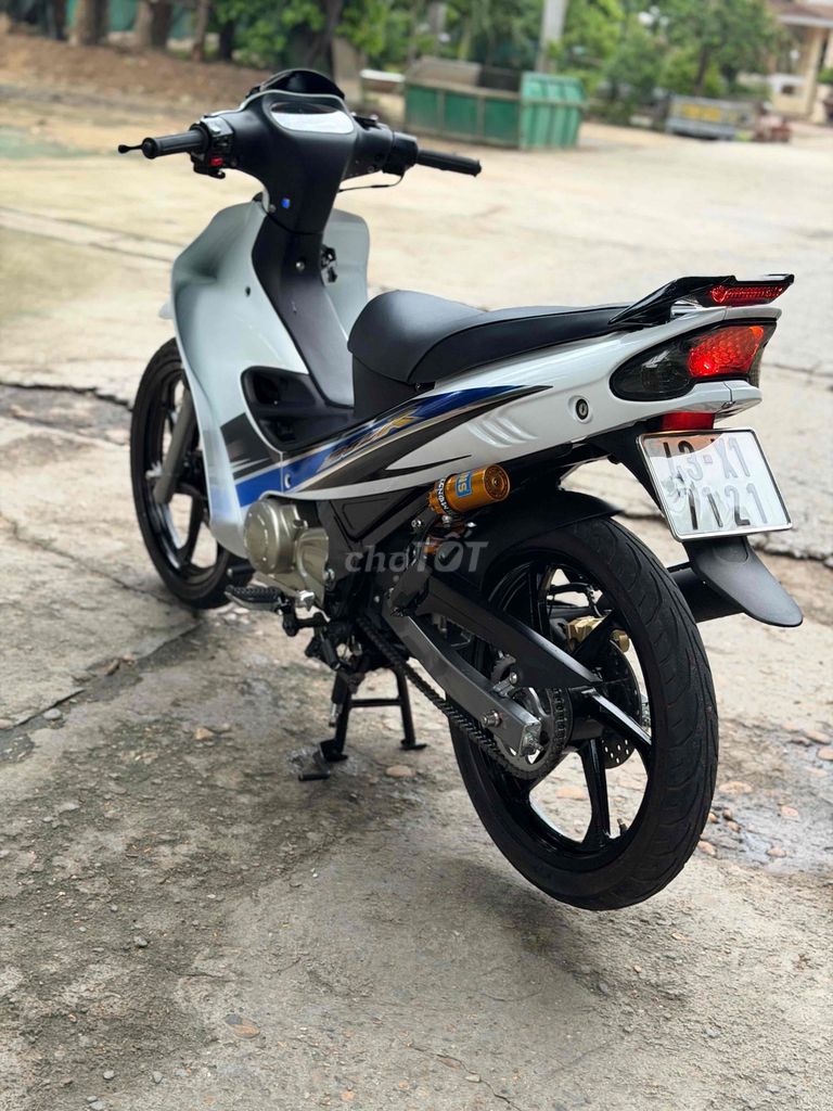 Yamaha Ya cá mập Trắng Mới 100%
