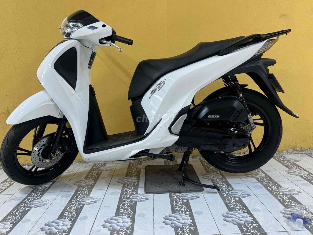 SH 125 2018 черно-белый супер новый 43D1-693.96