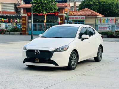 Mazda Mazda 2 Trắng 5 chỗ