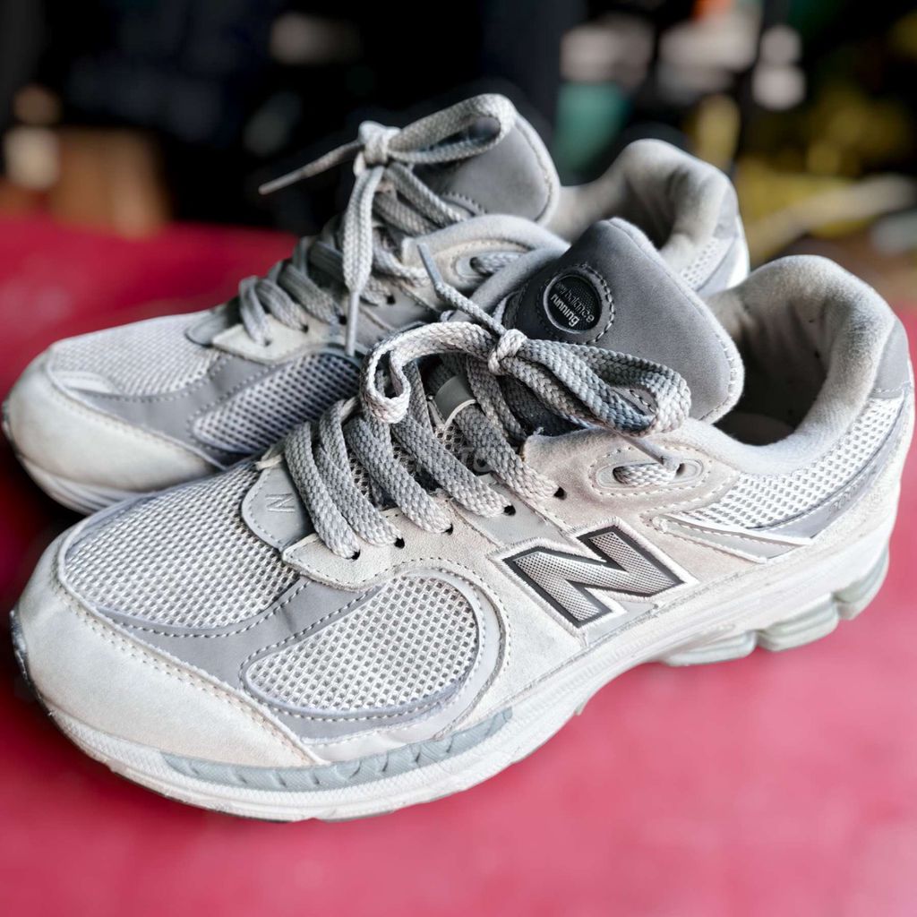 Giày New Balance 2002r Xám 41. Mua bán Giày dép tại Thành phố Huế Thừa Thiên Huế được đăng bởi A Bảy hình 1