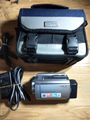Máy quay Sony DSC-SR68- 80GB- 60x- xtay Nhật