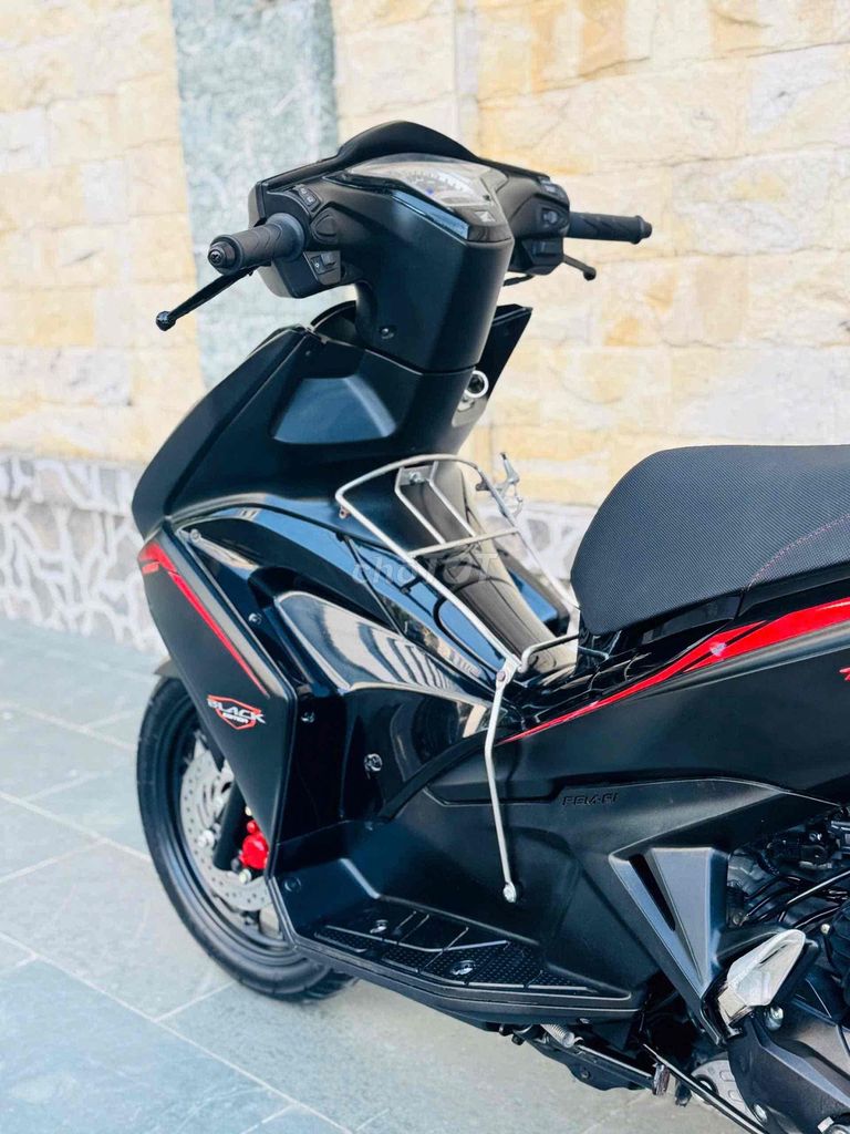 Airblade 125fi đen nhám cuối 2015 sơn máy zin 100%. Mua bán Xe máy tại Quận Cầu Giấy Hà Nội được đăng bởi nguyễn bích thuỷ hình 14