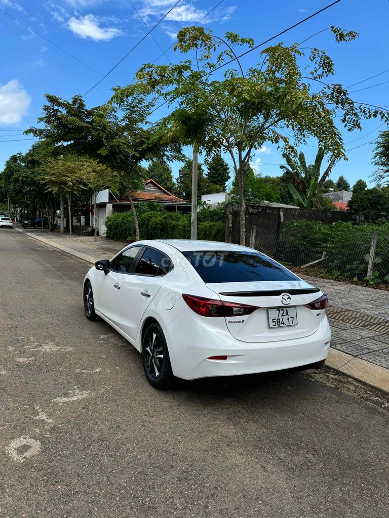 Mazda 3 2015 1.5 AT Sedan - 88000 km