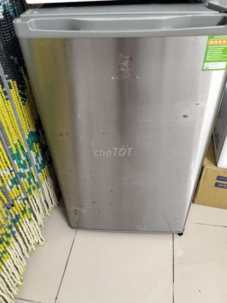 Tủ lạnh Electrolux EUM0900SA 92L. Mua bán Tủ lạnh tại Quận Thanh Xuân Hà Nội được đăng bởi Thu Hòa hình 1