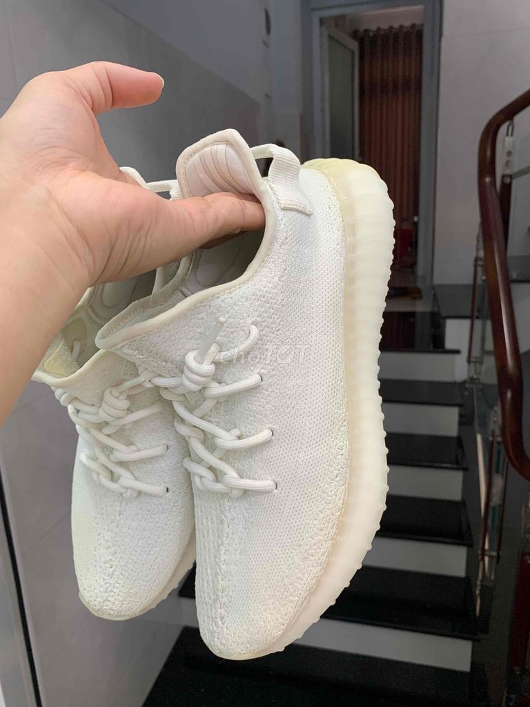 Adidas yeezy chính hãng