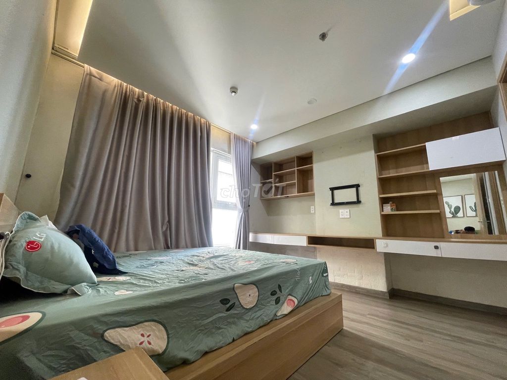 River-view 2-bedroom apartment at FHome, block B — photo 9