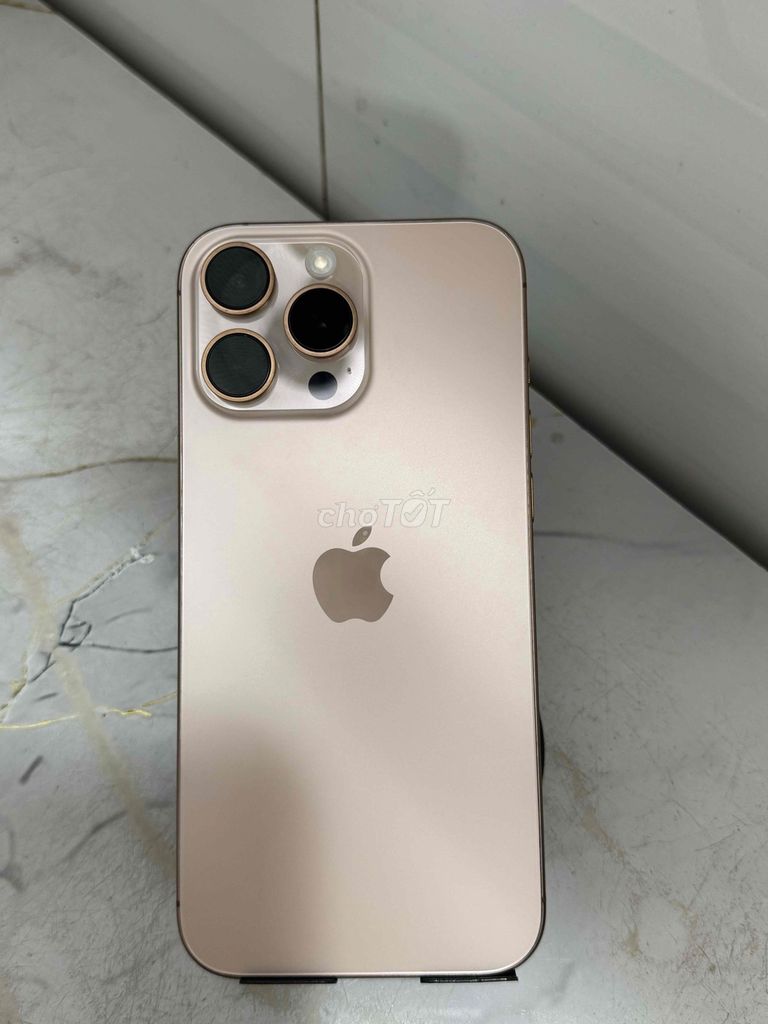 Apple iPhone 16 Pro Max 256GB Vàng Quốc tế 99%. Mua bán Điện thoại tại Thành phố Thủ Dầu Một Bình Dương được đăng bởi Anh long hình 1