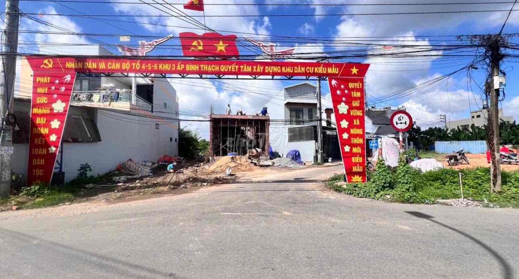 Nhà 5tr cấp 4 tổng 140m2 mặt tiền Bình Hoà - Cây Dương ở và kinh doanh