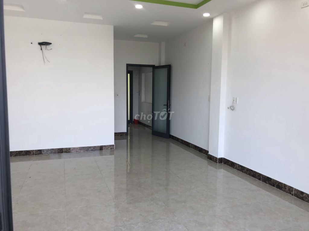 Cho thuê nhà nguyên căn và kho trong KDC Tân Đô. 100m2, 200m2, 300m2