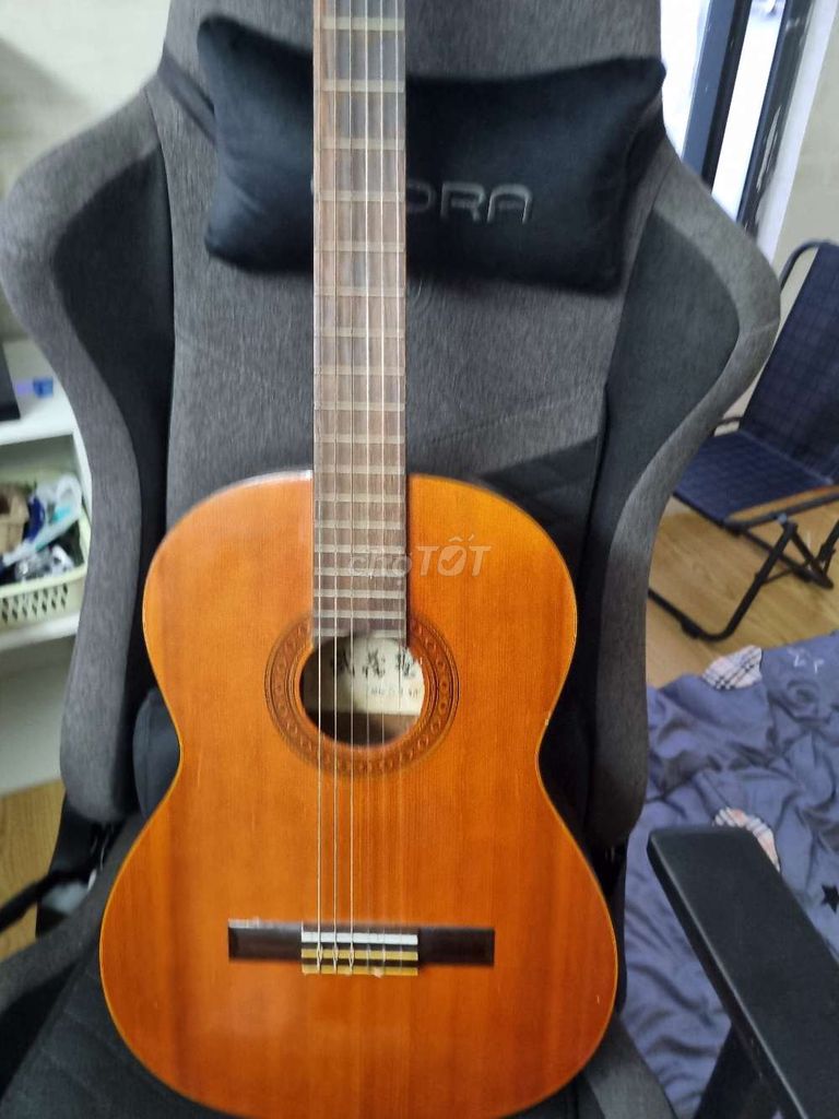 Guitar cổ Nhật Bản dây Nylon Nâu. Mua bán Nhạc cụ tại Thành phố Đà Lạt Lâm Đồng được đăng bởi Hoàng Kim Phát hình 1