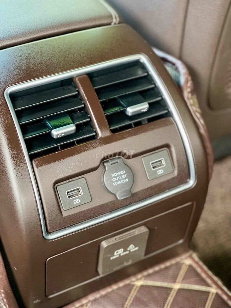 vinfast lux A 2.0 2022 đỏ tươi đẹp xuất sắc. Mua bán Ô tô tại Quận Long Biên Hà Nội được đăng bởi Hoàng Thanh auto hình 11