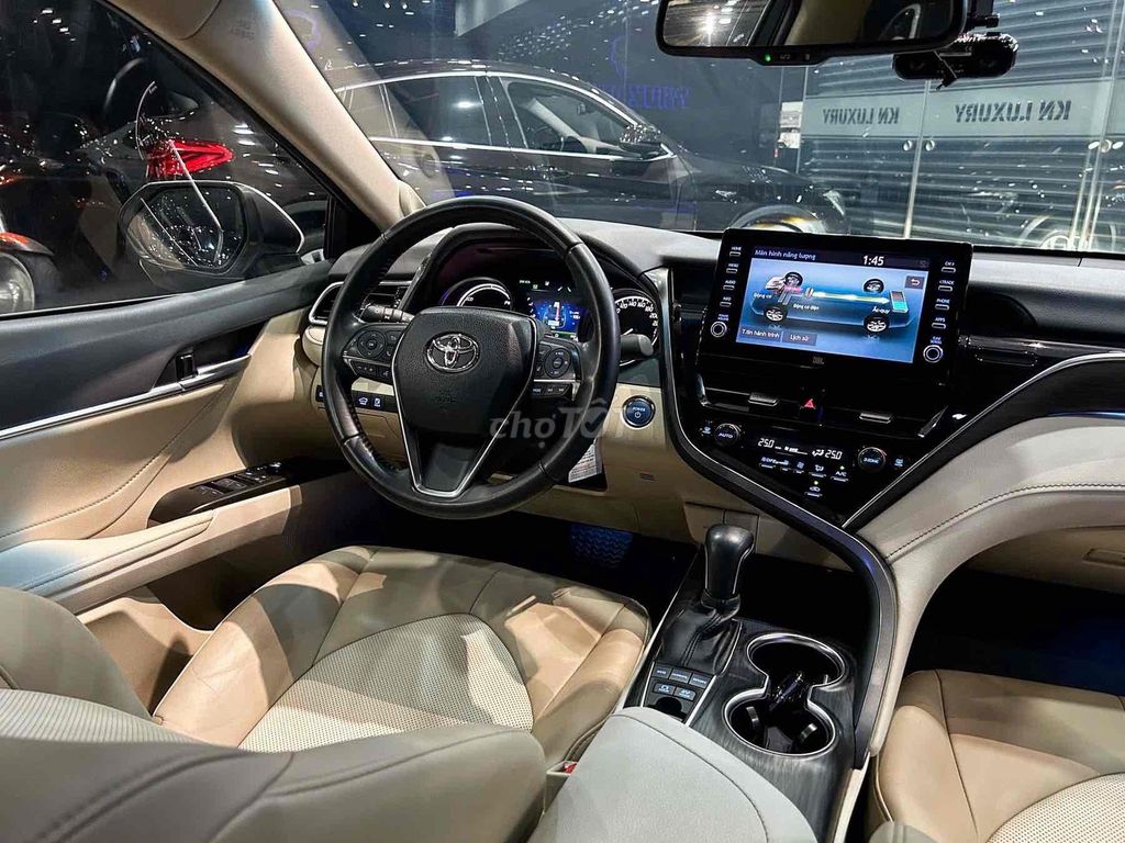 Toyota Camry 2022 2.5HV - 28000 km. Mua bán Ô tô tại Quận 7 Tp Hồ Chí Minh được đăng bởi Lê Văn Út hình 13