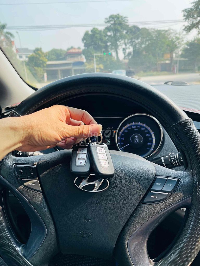 Hyundai Sonata 2012 Xám. Mua bán Ô tô tại Thị xã Sơn Tây Hà Nội được đăng bởi Chữ Tín hình 6