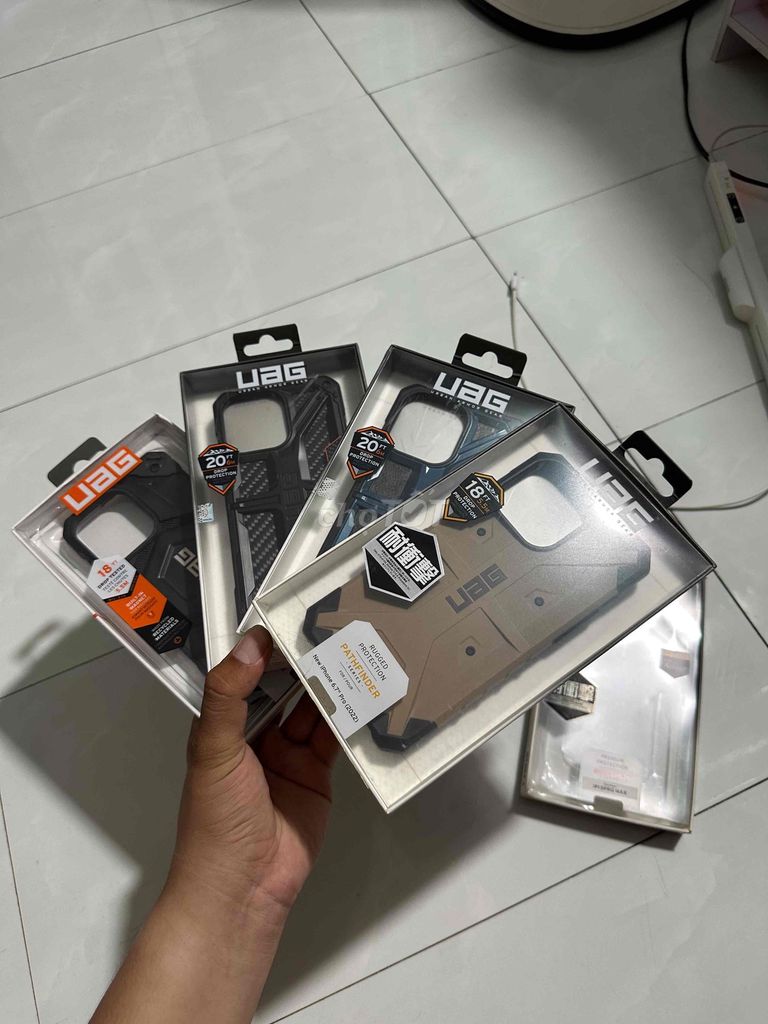Ốp lưng UAG Pathfinder iPhone 14 Pro Max Nâu. Mua bán Phụ kiện (Màn hình, Chuột...) tại Huyện Cần Giuộc Long An được đăng bởi Xuân Tiền vlog hình 1