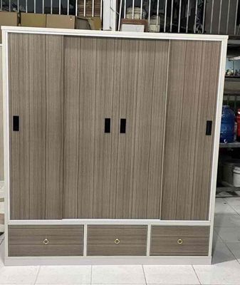 Tủ lùa 4 cánh màu xám. Mua bán Tủ, kệ gia đình tại Quận Bình Tân Tp Hồ Chí Minh được đăng bởi Hong Le