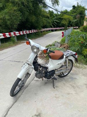 Cub 50cc  xe có bững giấy tờ đầy đủ.. máy móc ok. Mua bán Xe máy tại Huyện Củ Chi Tp Hồ Chí Minh được đăng bởi Hưngtrương