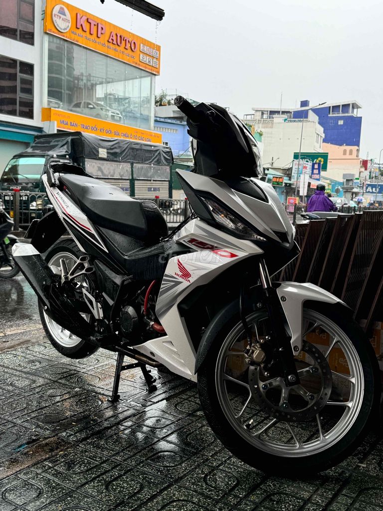 honda winenr v1 siêu đẹp xe zin máy zin 9 chủ