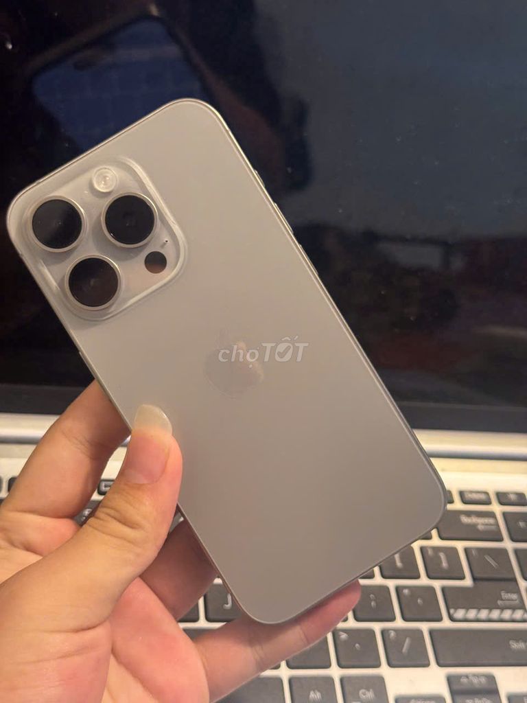 ✨iphone 15 pro quốc tế 256gb thay màn không lỗi gì. Mua bán Điện thoại tại Quận Thanh Xuân Hà Nội được đăng bởi Thành Vũ Mobile hình 1