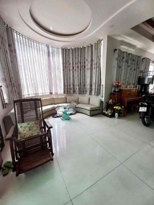 BIỆT THỰ 17x17  Khu VIP Phường 15 Q11