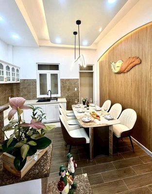 Rent · 4 bd · 45 м² · Quận Phú Nhuận, ул. Đường Chiến Thắng