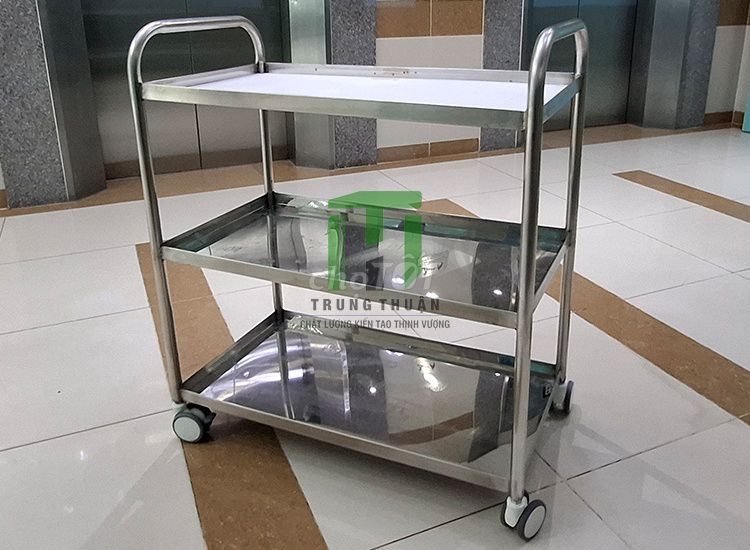 Xe đẩy Inox 3 tầng Bạc có bánh xe. Mua bán Nội thất, đồ gia dụng khác tại Quận 5 Tp Hồ Chí Minh được đăng bởi Thuyền Võ Thị Kim hình 1